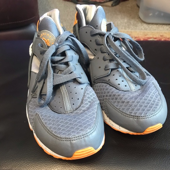 huaraches grey and orange